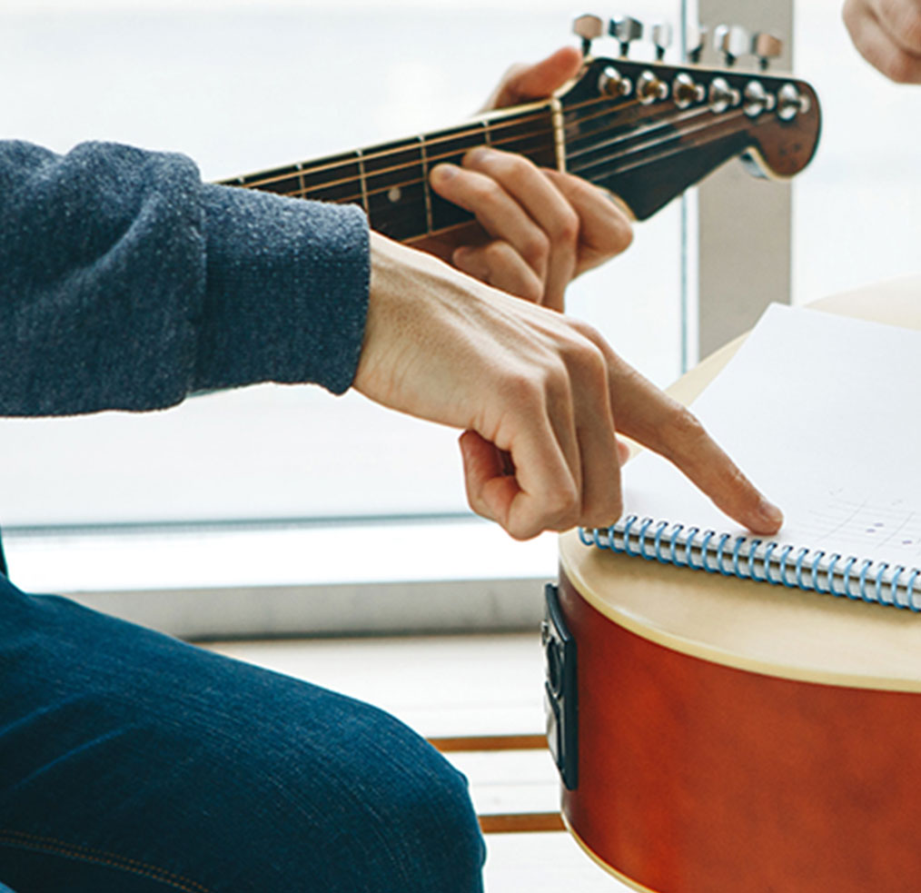 Eric Thenaisye : cours de guitare à Gironville-sur-Essonne près d'Étampes & Milly-la-Forêt (91)